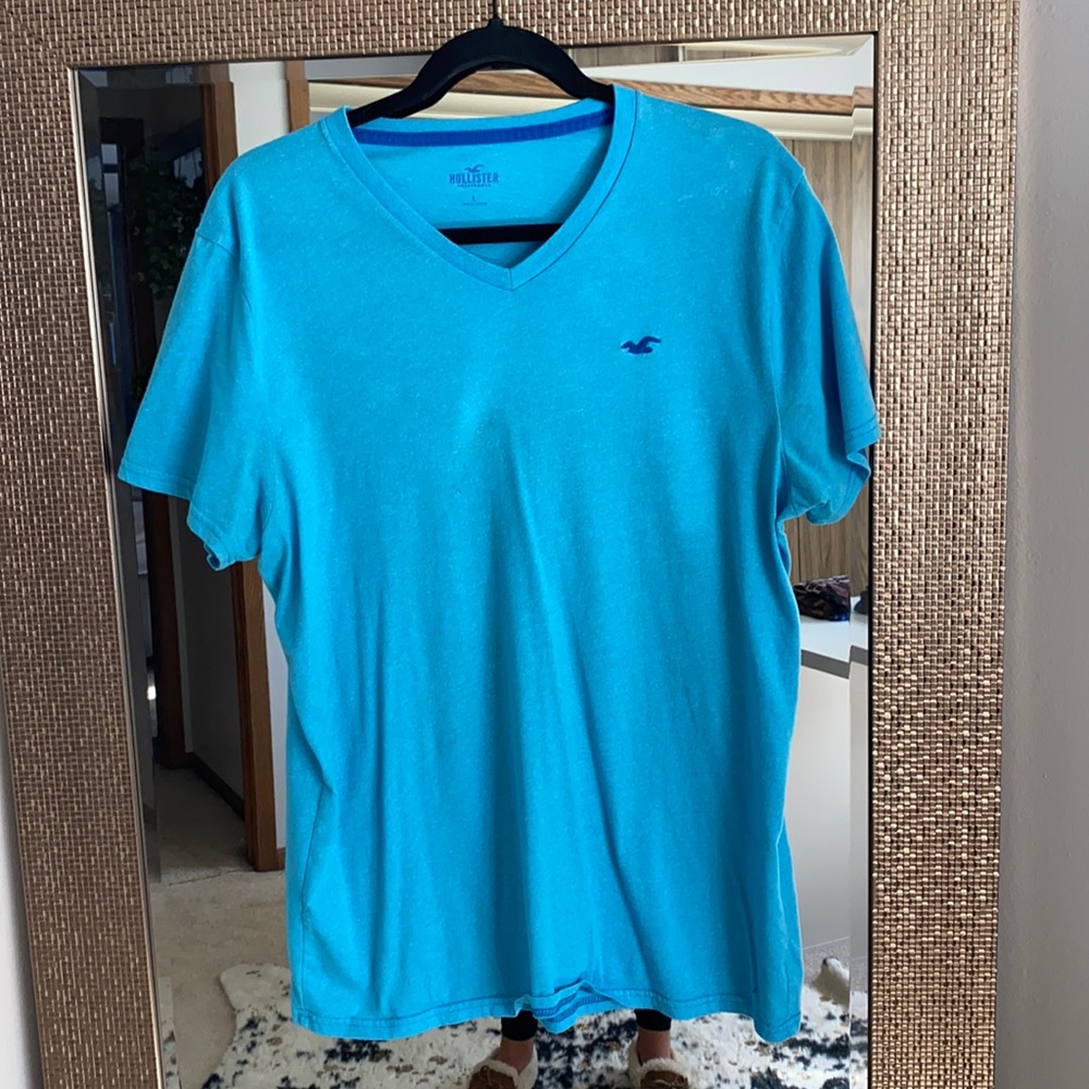 Hollister tshirt